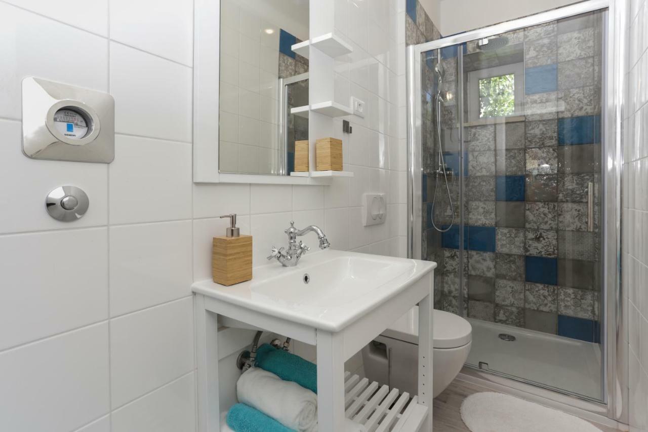 Beach Apartment Korina Sumpetar Екстер'єр фото