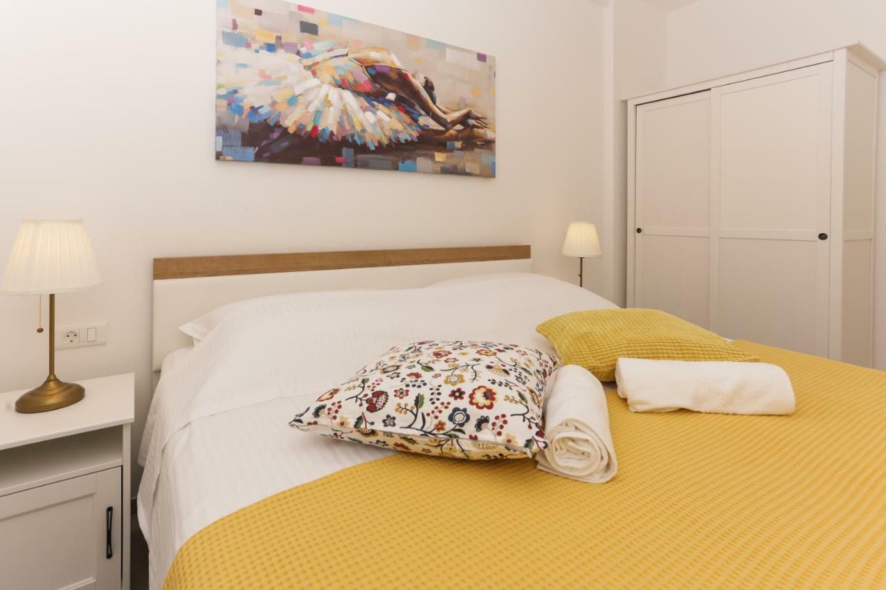 Beach Apartment Korina Sumpetar Екстер'єр фото