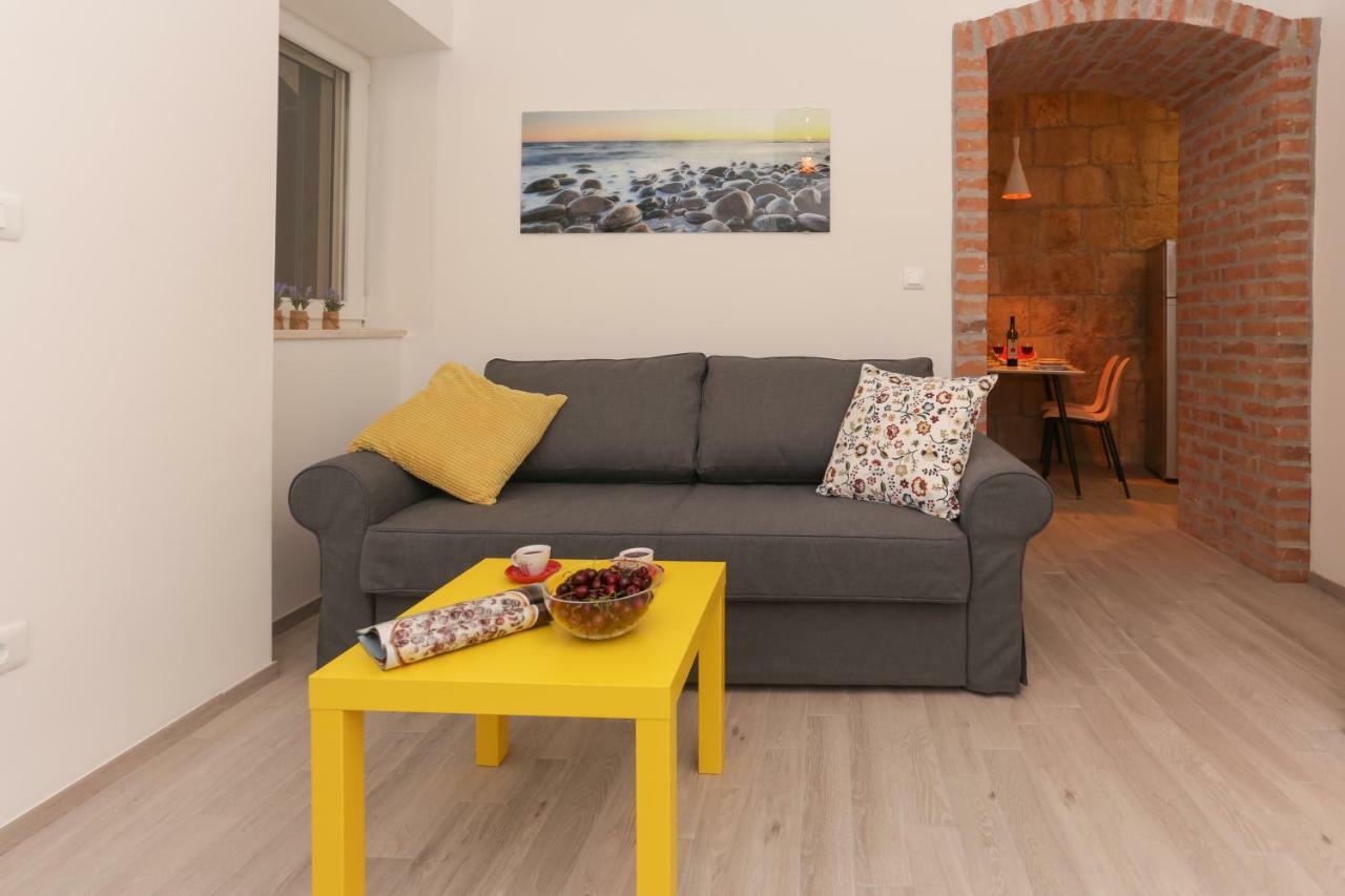 Beach Apartment Korina Sumpetar Екстер'єр фото